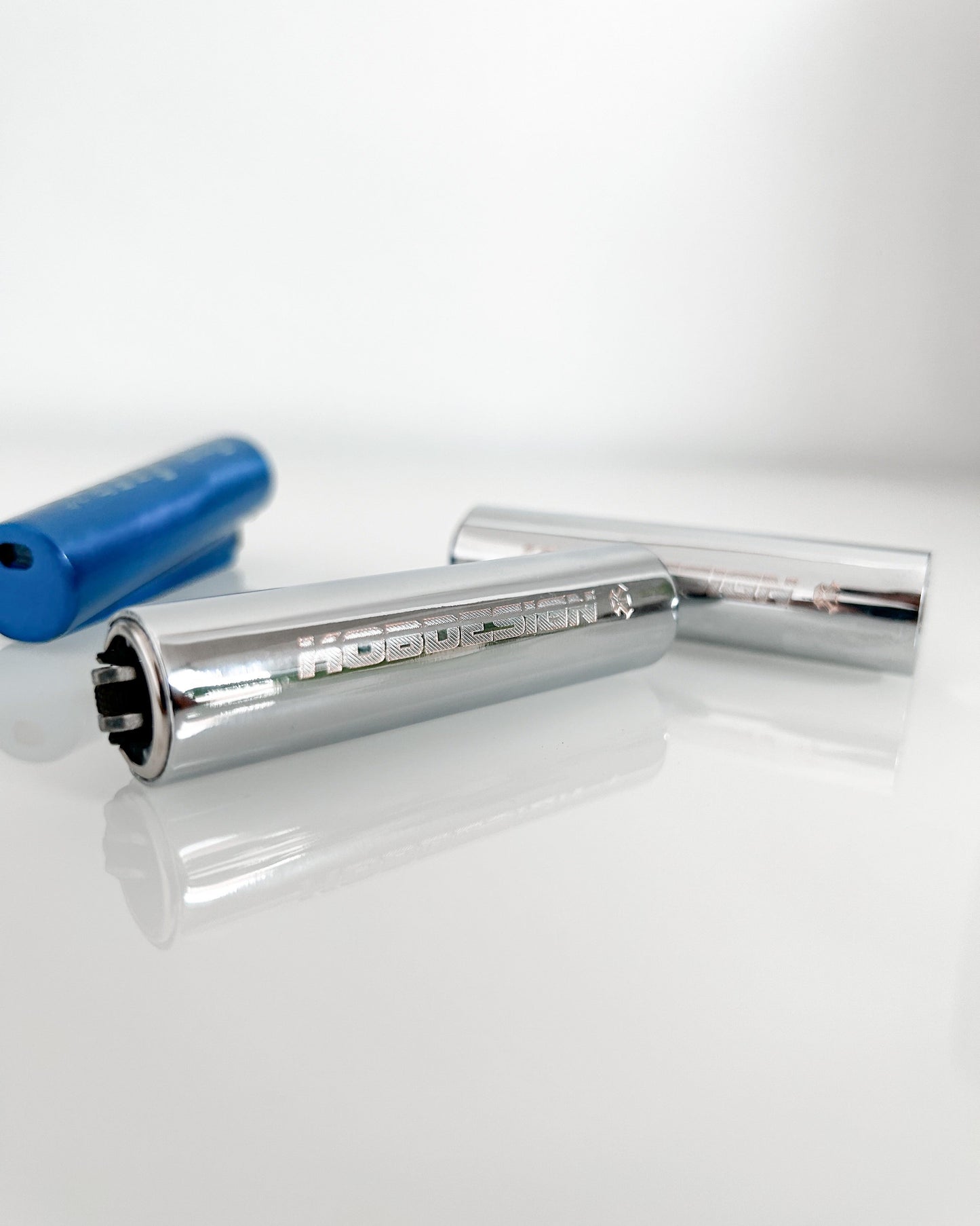 SILVER LIGHTER CASE