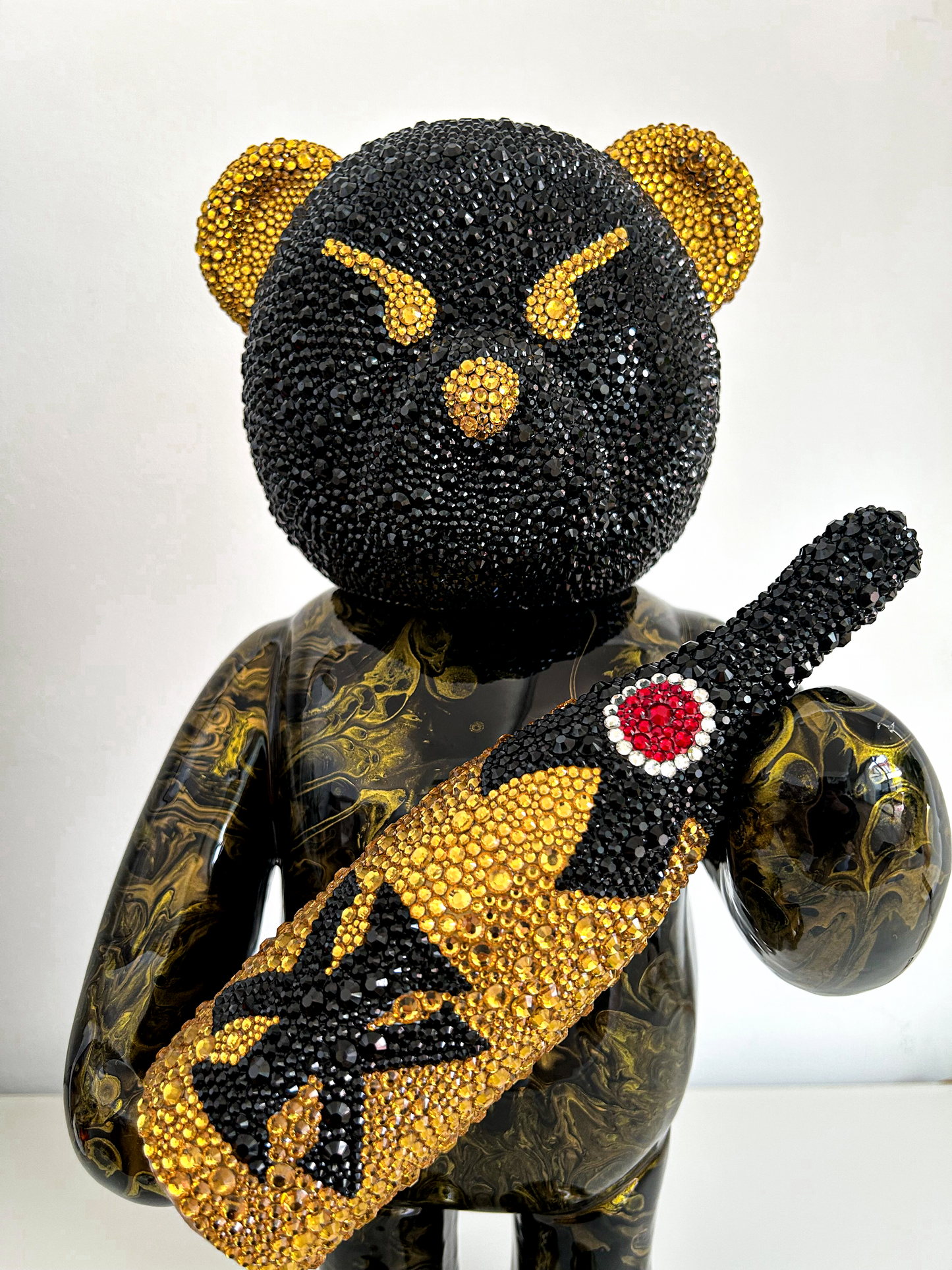 CRYSTAL CHAMPAGNE BEAR