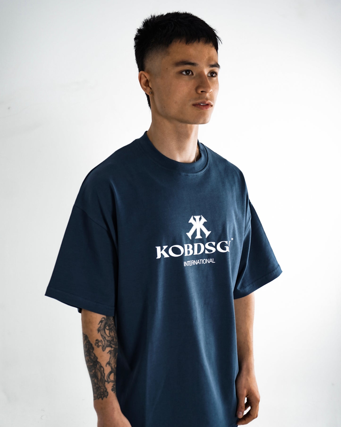 LIGHT NAVY ESSENCE TEE