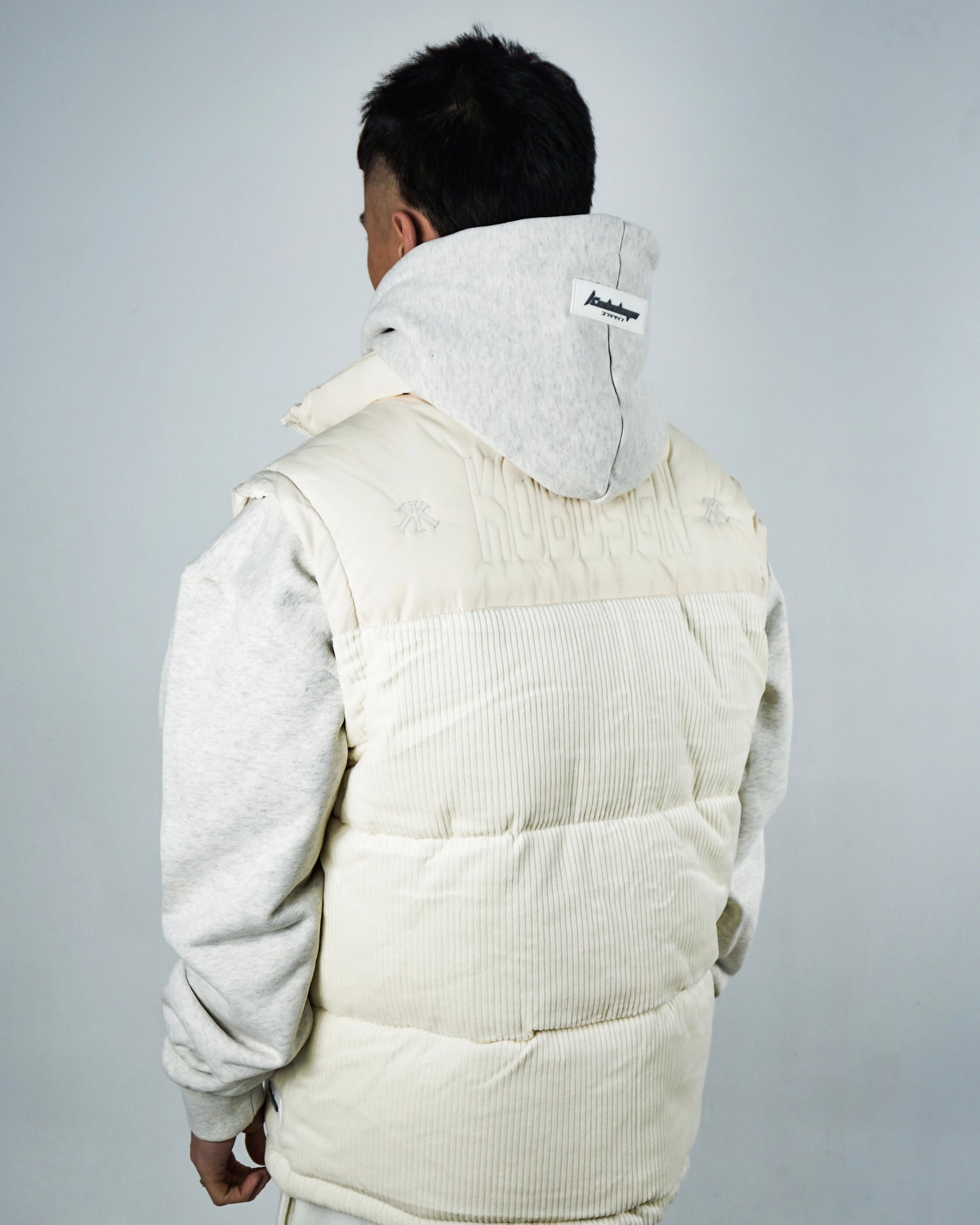 WHITESAND VEST