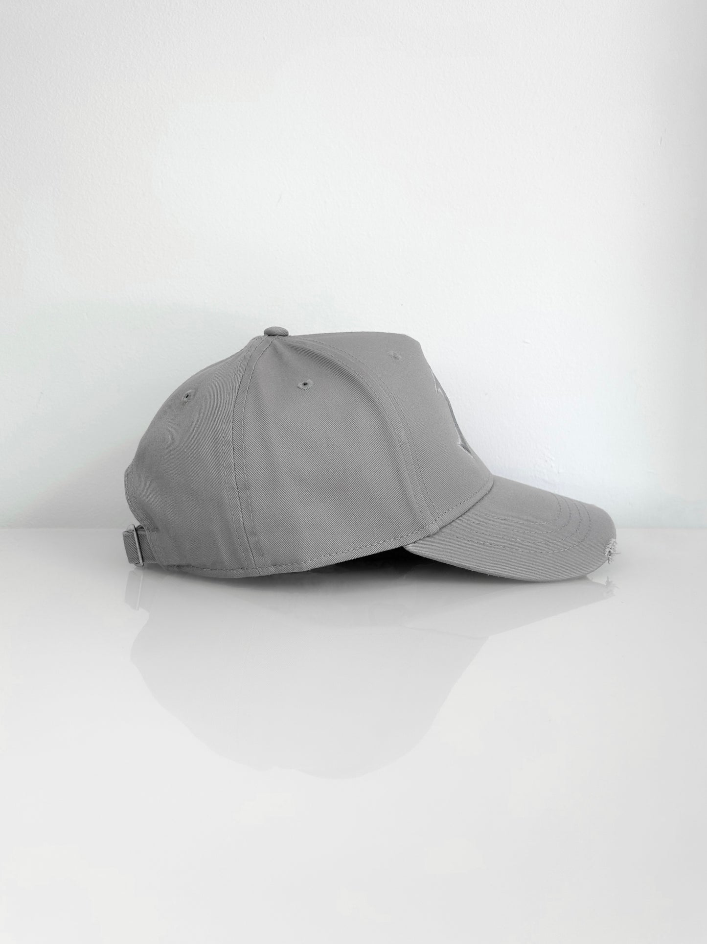 LIGHT GREY CAP