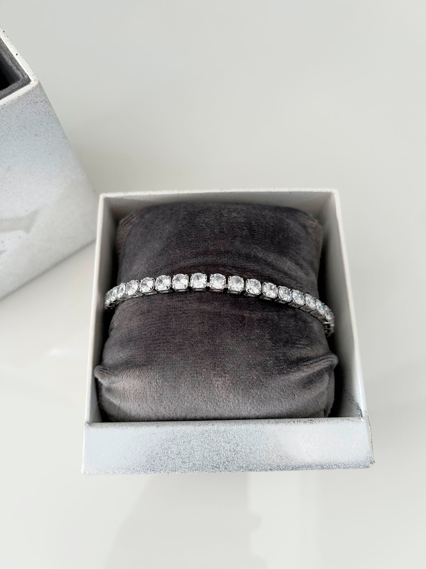 CRYSTAL ICE BRACELET
