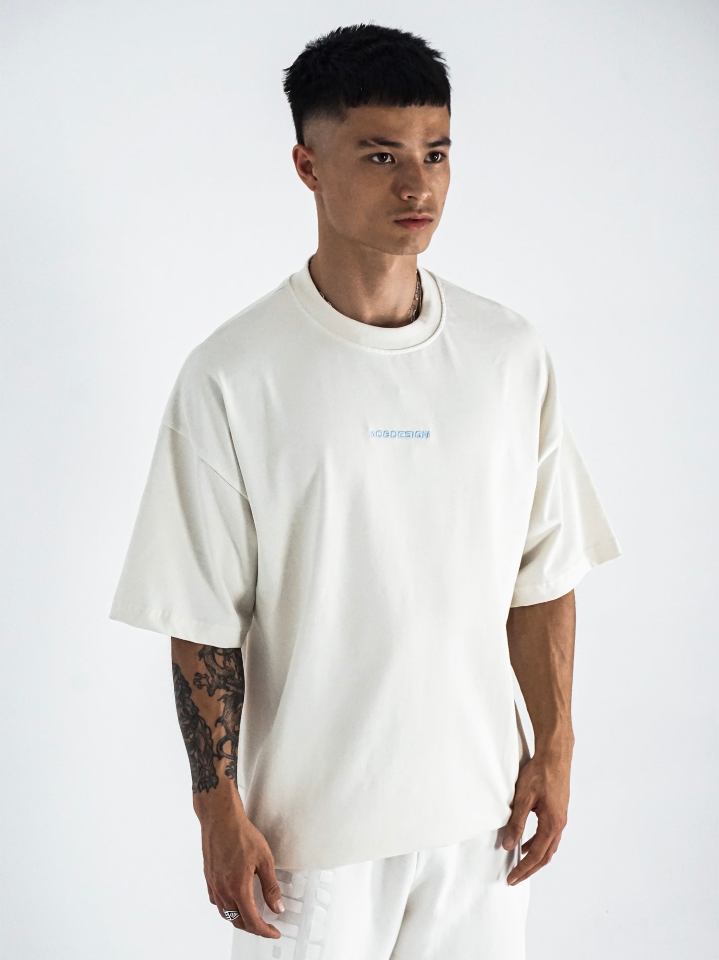 OFF-WHITE TEE