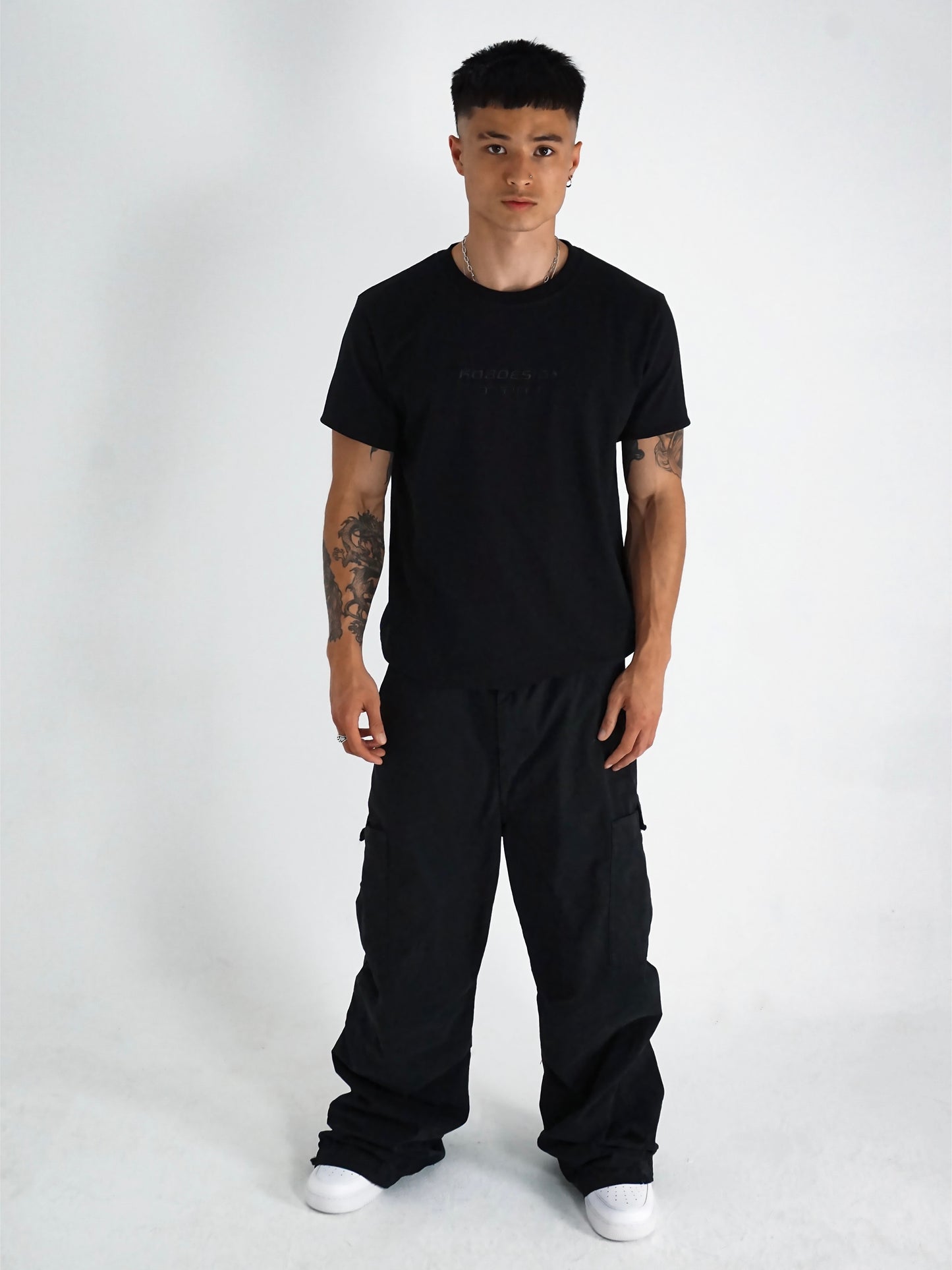 CARBON BLACK REGULAR TEE